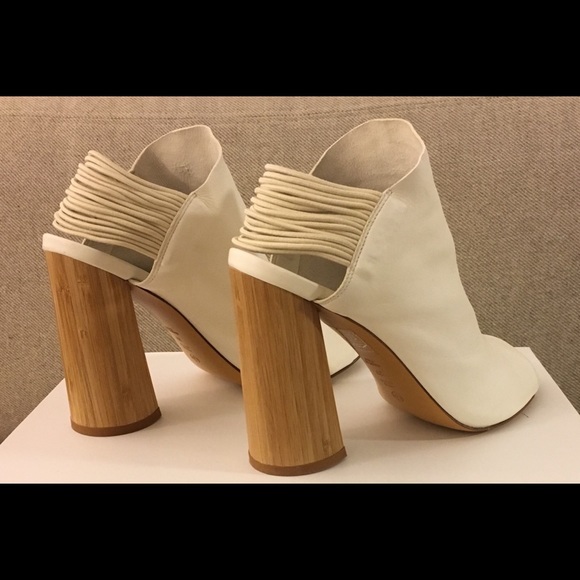 3.1 Phillip Lim Drum White Peep-Toe Sandals - Picture 7 of 9